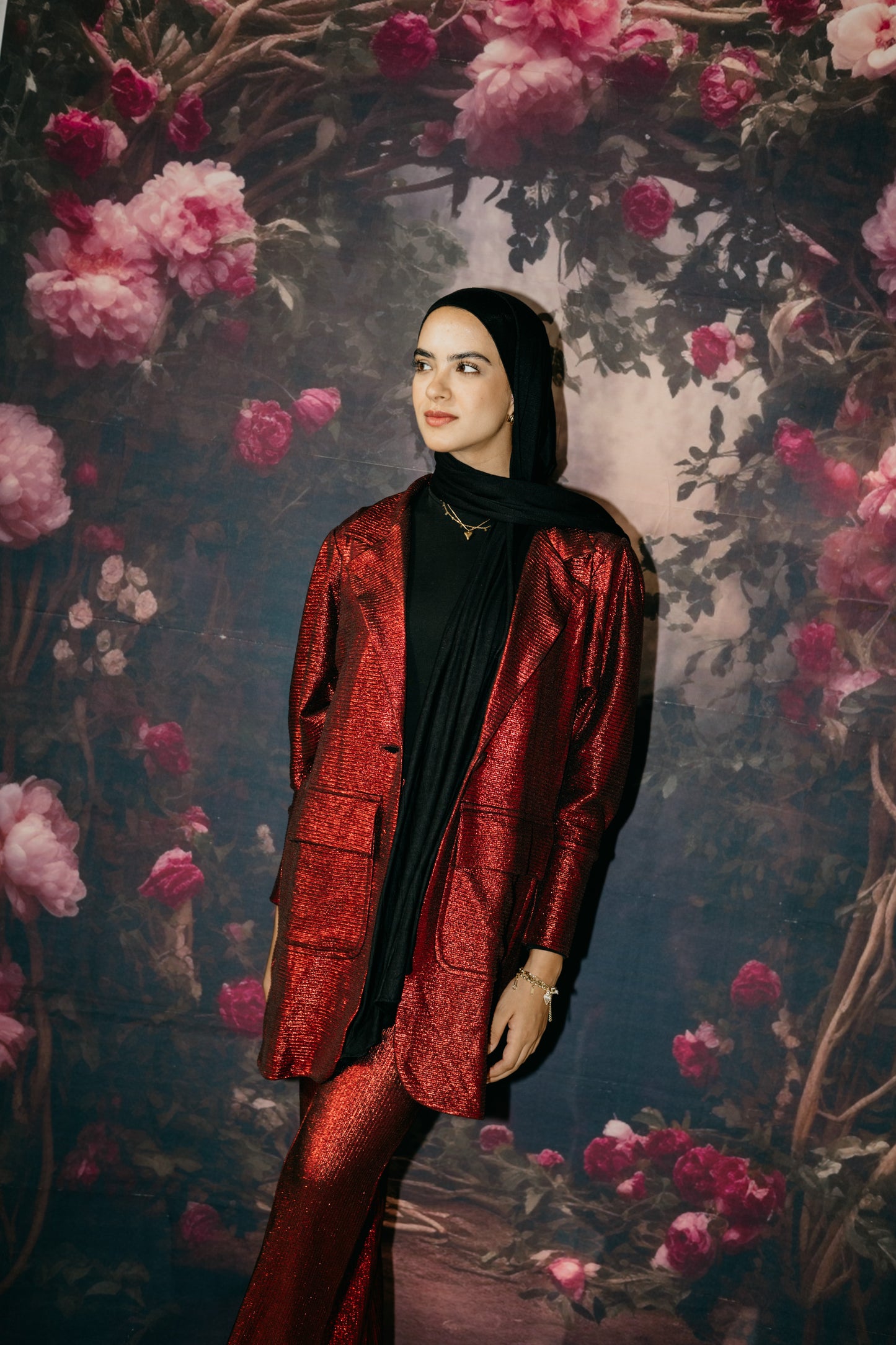 Shimmer blazer set in maroon
