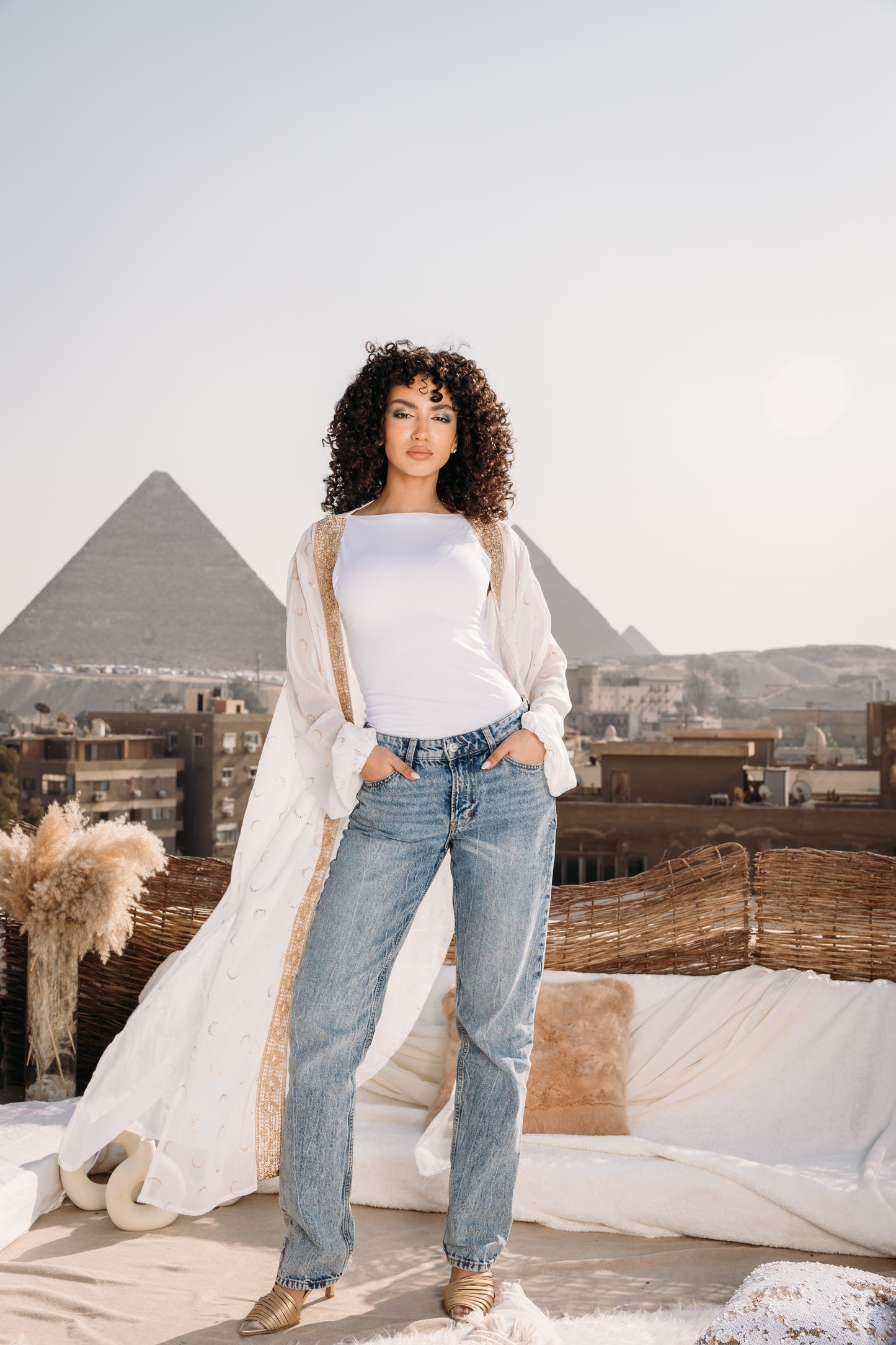 The crescent kaftan in white