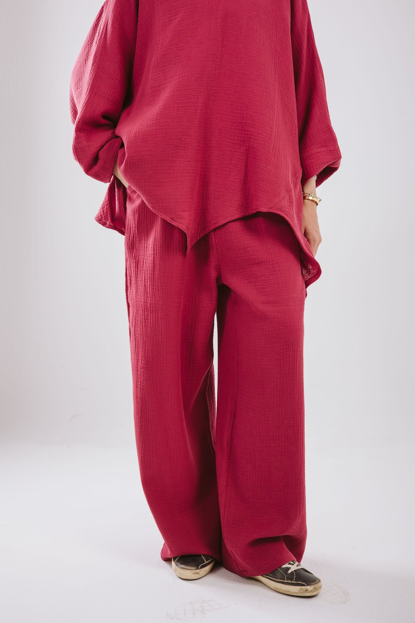 Asymmetrical crinky set in Burgundy