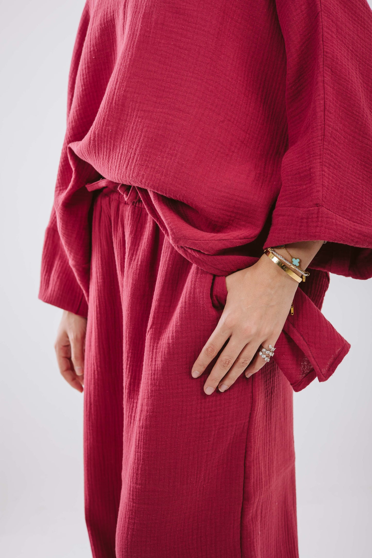 Asymmetrical crinky set in Burgundy