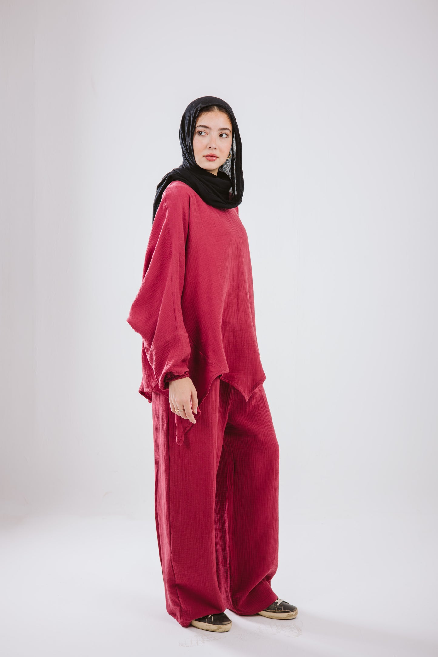 Asymmetrical crinky set in Burgundy