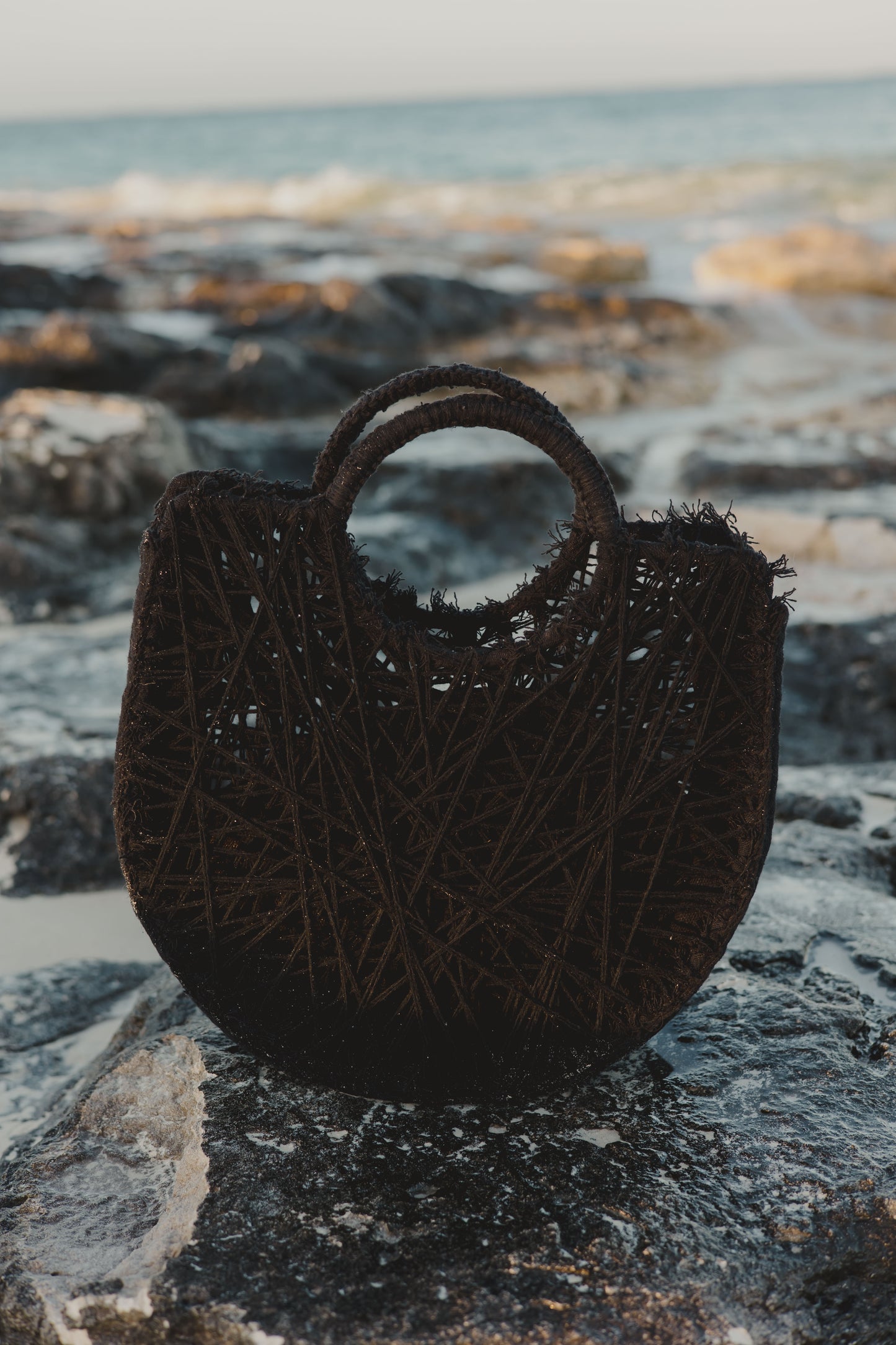Tangle Tote bag in black