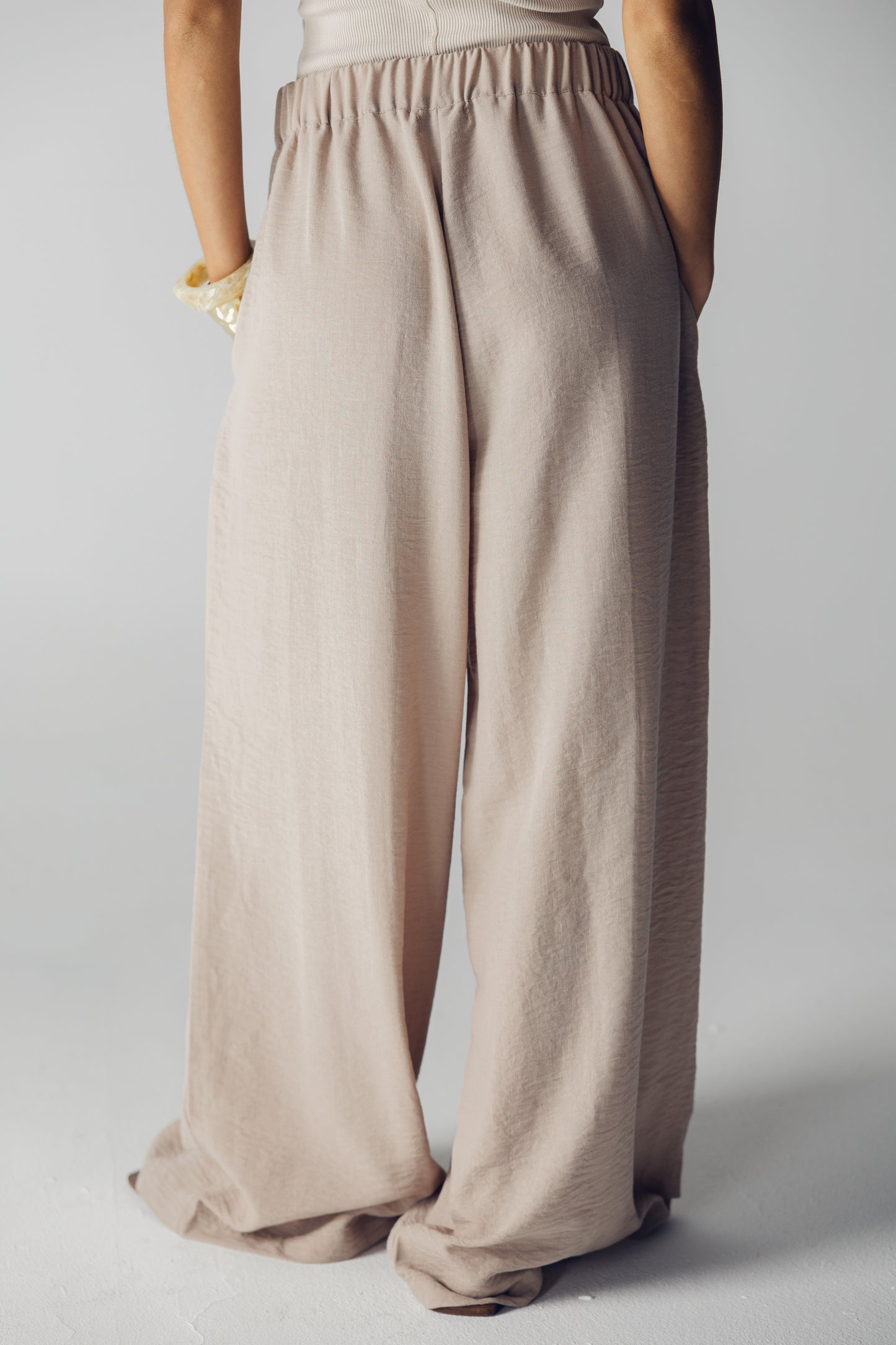 Snatched waist pants in Beige