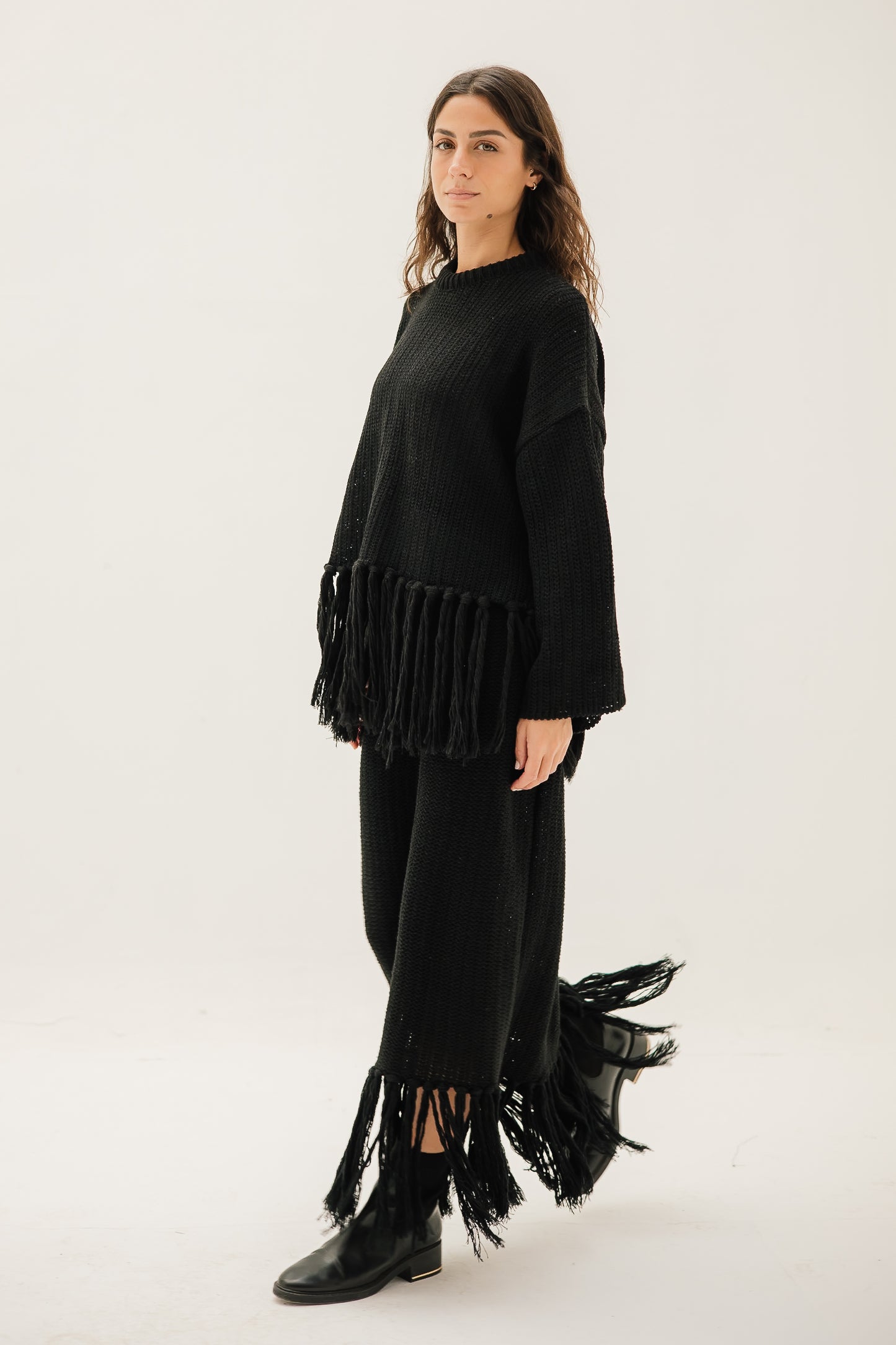 Tassel Flow set in Black