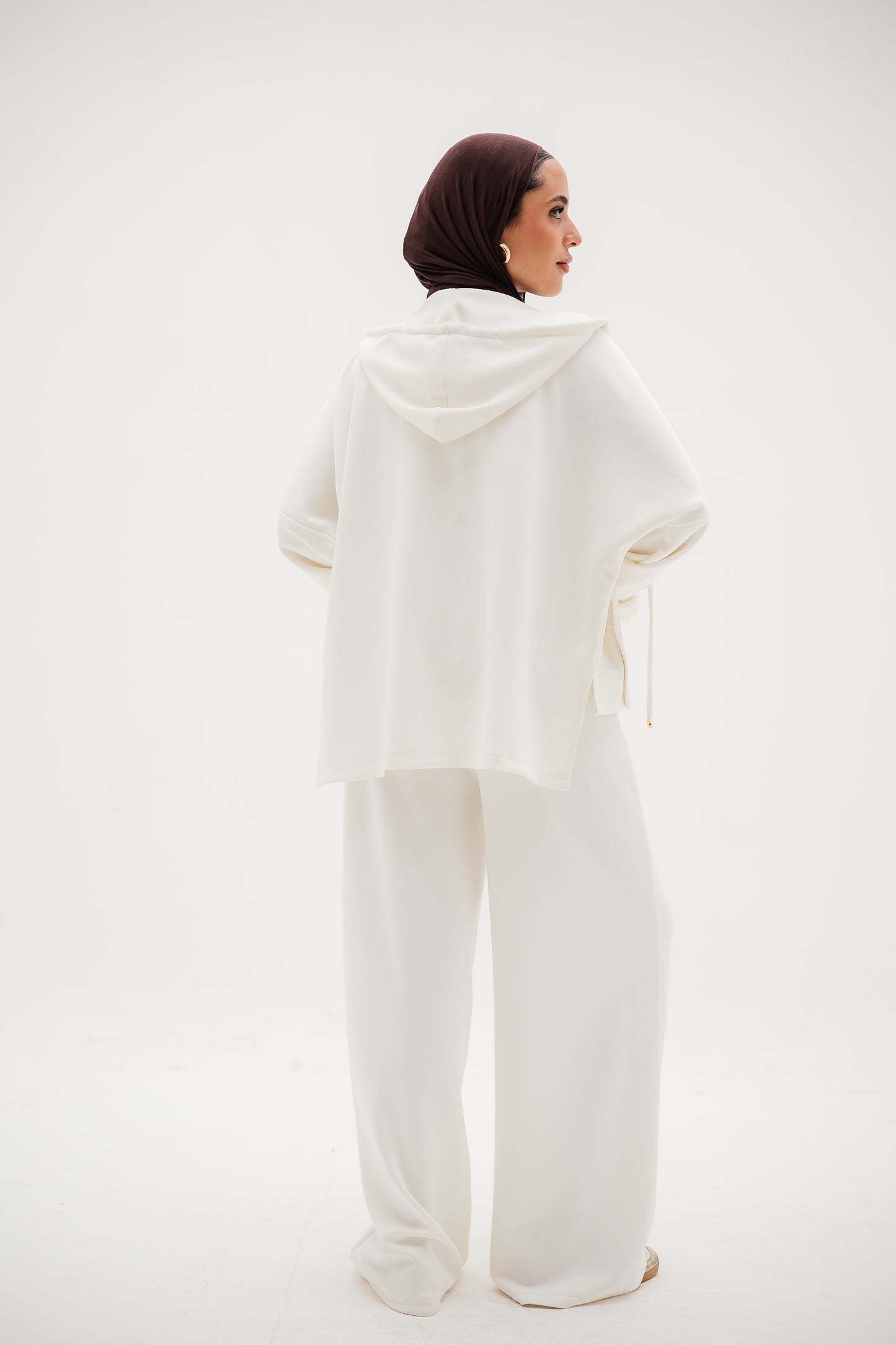 Soft Flow set in White