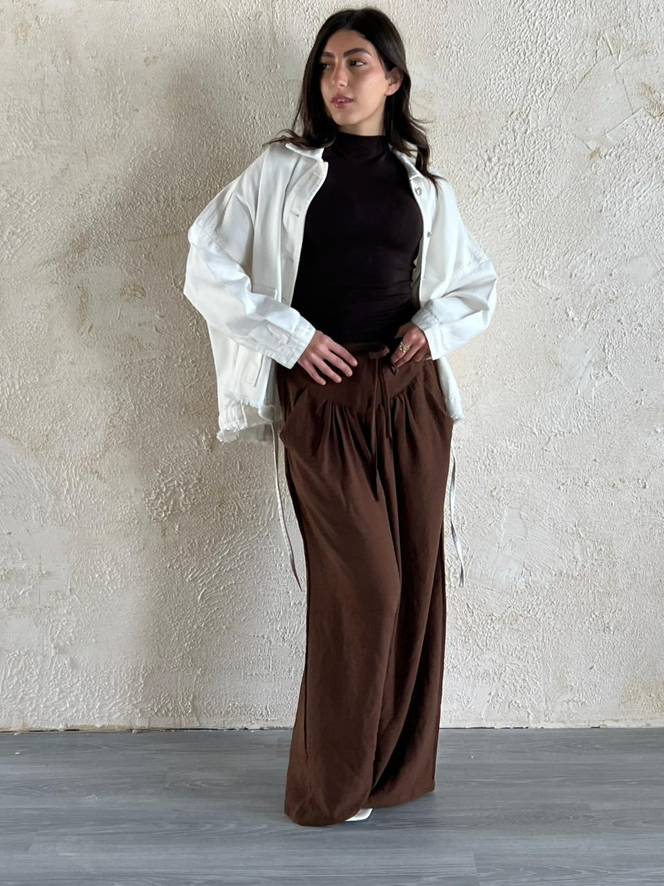 Snatched waist pants in Brown