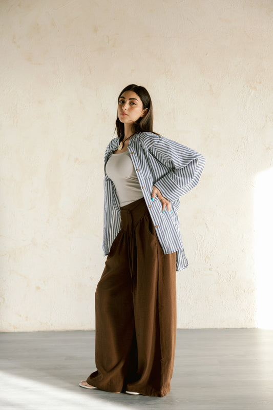 Snatched waist pants in Brown